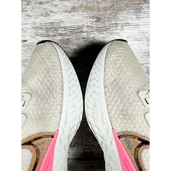 Women's Nike React Infinity Run Flyknit Trainers Platinum Tint/Pink Blast Sz 8 - Picture 9 of 11